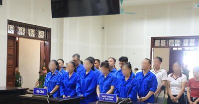 Lợi dụng doanh nghiệp lữ hành tổ chức xuất cảnh trái phép, 25 bị cáo lĩnh án