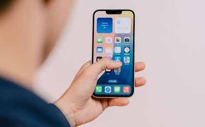 Đừng vội đổi iPhone mới: Làm 3 bước này, điện thoại hết giật, lag, mượt như vừa bóc seal