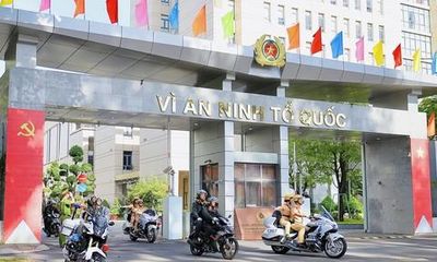 Thông báo: Tuyển chọn công dân ngành y khoa, điện tử viễn thông, ngôn ngữ Lào, Thái Lan vào công tác tại Công an TPHCM
