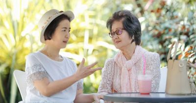 Tôi có lương hưu, em họ không có đồng nào nhưng người an nhàn lại là em ấy