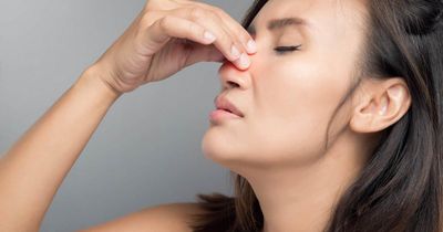 Tưởng viêm họng thông thường, người đàn ông 50 tuổi đi khám bất ngờ phát hiện ung thư xoang di căn