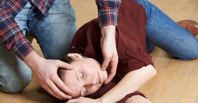 Vì sao đột quỵ tăng cao trong mùa nóng? Nhóm người này cần đặc biệt cảnh giác, đặc biệt sau tuổi 50