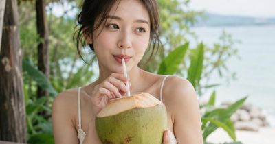 Uống nước dừa mỗi ngày có giúp da đẹp hơn?