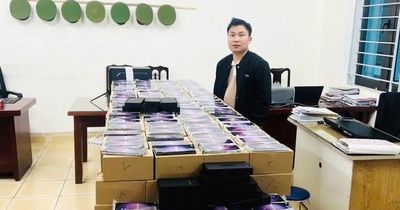 Khởi tố 3 người bán hơn 1.000 điện thoại Samsung Galaxy S23 Ultra giả