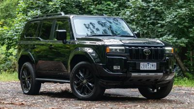 Hơn 13.000 xe Toyota Land Cruiser Prado cần triệu hồi vì lỗi phần mềm