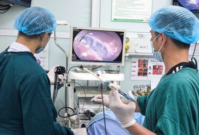 Từ dấu hiệu lạ khi đại tiện, đi khám ra khối u trực tràng lớn