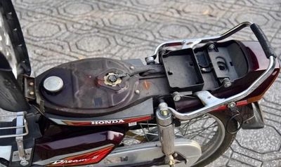 Cần làm gì với xe không hỗ trợ xăng E10?