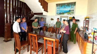 Quảng Trị: Hiệu trưởng một trường tiểu học bị bắt tạm giam về tội nhận hối lộ