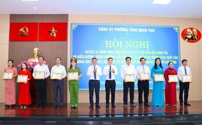 Tuyên dương gần 200 tập thể, cá nhân có thành tích xuất sắc trong việc học Bác