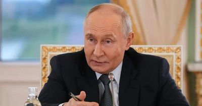 Tổng thống Putin: Nga sẵn sàng hỗ trợ giải quyết vấn đề hạt nhân Iran