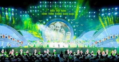 Chương trình nghệ thuật 'Biển Việt Nam - Hành trình không gian xanh' lan tỏa thông điệp bảo vệ môi trường biển và phát triển bền vững
