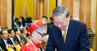 Tổng Bí thư, Chủ tịch nước Tô Lâm gặp mặt người cao tuổi tiêu biểu toàn quốc