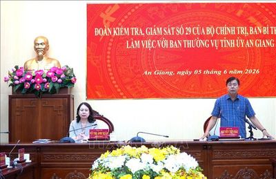 Bí thư Trung ương Đảng Võ Thị Ánh Xuân làm việc với Ban Thường vụ Tỉnh ủy An Giang
