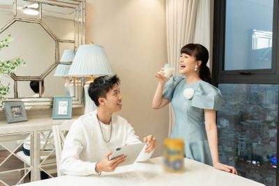 'Táo' Vân Dung khoe căn hộ sang trọng, ngập tràn ánh sáng