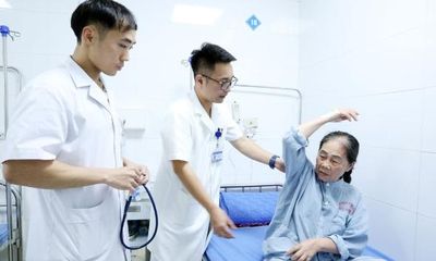 Bệnh viện Ung bướu Bắc Ninh triển khai thành công kỹ thuật phẫu thuật nội soi lồng ngực một lỗ điều trị ung thư phổi giai đoạn sớm