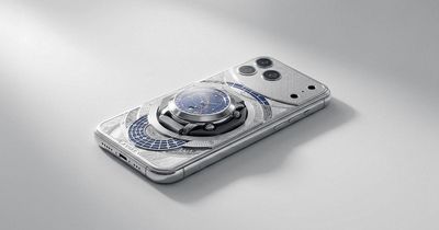 Caviar ra mắt iPhone 17 Pro Max bản Masters of Time tích hợp ngăn đựng đồng hồ Thụy Sĩ