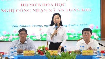 Xã Tân Khánh Trung: Lấy ý kiến đóng góp dự thảo hồ sơ khoa học đề nghị xã An toàn khu