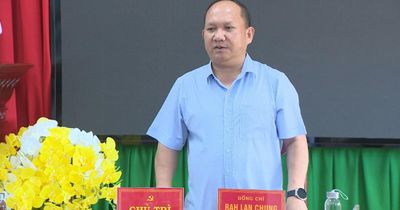 Phó Bí thư Thường trực Tỉnh ủy Rah Lan Chung làm việc với Ban Thường vụ Đảng ủy xã An Toàn