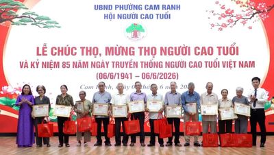 Phường Cam Ranh tổ chức mừng thọ cho 299 người cao tuổi