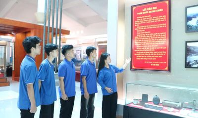 Từ khát vọng đến dựng xây quê hương