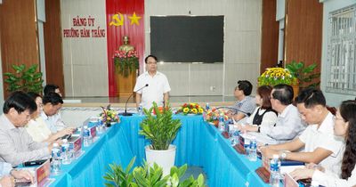 Phó Bí thư Thường trực Tỉnh ủy Lâm Đồng Đặng Hồng Sỹ làm việc với phường Hàm Thắng về kiến nghị cử tri