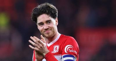 HLV Michael Carrick hối thúc Man Utd chiêu mộ 'Declan Rice mới' Hayden Hackney từ Middlesbrough