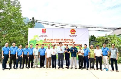 Khánh thành tuyến đường xóa điểm ngập úng thôn Độc Lập