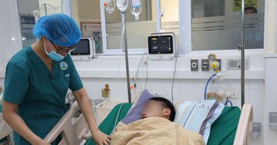 Uống nhầm thuốc diệt cỏ sau cuộc nhậu, thanh niên thoát cửa tử