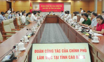 Đoàn công tác Chính phủ làm việc tại tỉnh về tiến độ xây dựng các trường nội trú liên cấp tại các xã biên giới