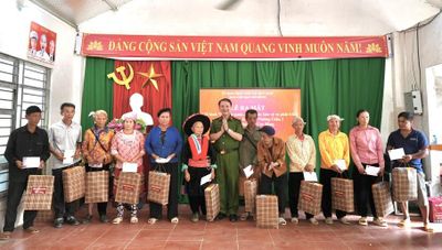 Ra mắt mô hình 'Xóm tự quản, chung tay bảo vệ và phát triển rừng' tại xã Huy Giáp