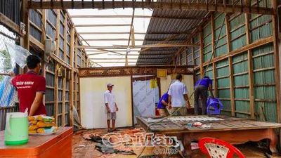 Mưa dông, lốc xoáy làm sập và tốc mái 5 căn nhà trong đêm