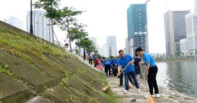 Hơn 150 tình nguyện viên chung tay làm sạch cảnh quan hồ CV1, lan tỏa lối sống xanh