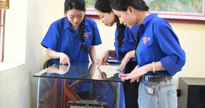 Hang đá trên vách núi – nơi tuổi xuân của những chiến sĩ thông tin hóa thành bất tử