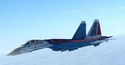 Tiêm kích Su-35 Nga xuất hiện khiến dàn chiến đấu cơ NATO phải xuất kích
