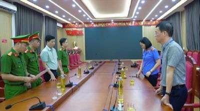 Lào Cai: Bắt thêm Phó Chủ tịch xã và Giám đốc doanh nghiệp trong vụ bờ kè sông Hồng gãy đổ sau bão Yagi