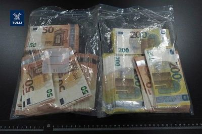 Bulgaria triệt phá xưởng in tiền euro giả