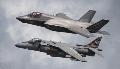 Tiêm kích F-35B chính thức tiếp quản vai trò của tiêm kích AV-8B Harrier II