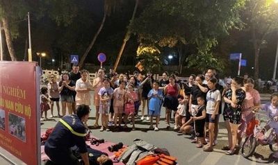 Trải nghiệm thiết thực tại phố đi bộ Thành cổ Sơn Tây