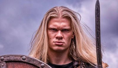Vì sao Haaland và đồng đội hóa thân thành chiến binh Viking trước World Cup 2026?