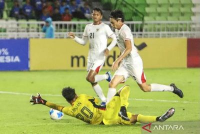 Chủ nhà Indonesia đang bị Việt Nam 'đè', vé vớt cũng thua Malaysia