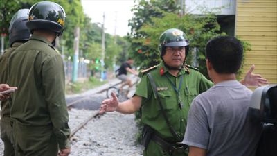 Siết chặt trật tự đô thị trong hành lang an toàn đường sắt ở TP.HCM