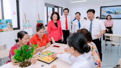Khai trương cơ sở chăm sóc sức khỏe ban ngày cho người cao tuổi đầu tiên tại Hà Nội