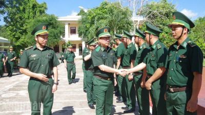Bộ Tư lệnh Bộ đội Biên phòng kiểm tra toàn diện tại Đồn Biên phòng Cửa khẩu Đắk Ruê