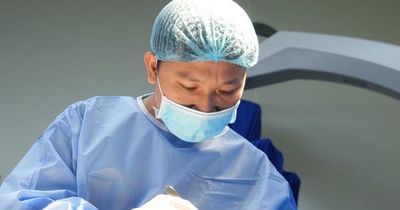 Tưởng 'nháy mắt vô hại', ngờ đâu là cuộc xung đột giữa mạch máu và dây thần kinh