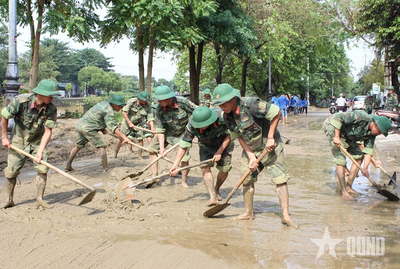 Nhân dân cần, bộ đội Sư đoàn 968 (Quân khu 4) có mặt