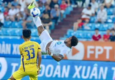 Nguyễn Xuân Son ghi bàn thắng đẹp nhất vòng 25 V-League