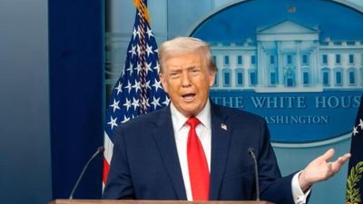 Trung Đông lại rúng động bởi không kích và còi báo động, Tổng thống Trump nói về việc tiếp cận urani làm giàu của Iran