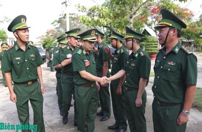 Lâm Đồng: Đoàn kiểm tra số 3 Bộ Tư lệnh Bộ đội Biên phòng kiểm tra các đồn Biên phòng tuyến biển