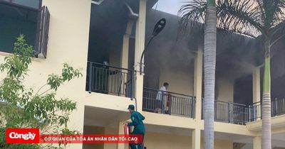 Cháy trụ sở, hơn 60 cán bộ, chiến sĩ tham gia dập lửa