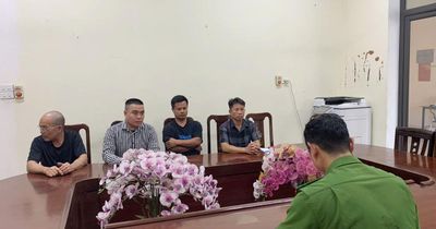 Tạm giữ nhóm đối tượng liên quan vụ gây rối tại cửa hàng tạp hóa ở phường Trường Vinh